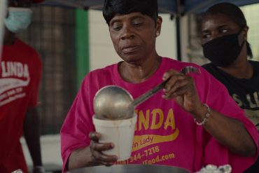 Ms. Linda Green in 'Street Food: USA'. Cr. Courtesy of Netflix © 2022